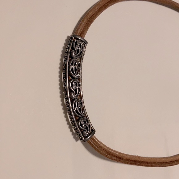 Vintage leather and metalwork necklace - Picture 2 of 3